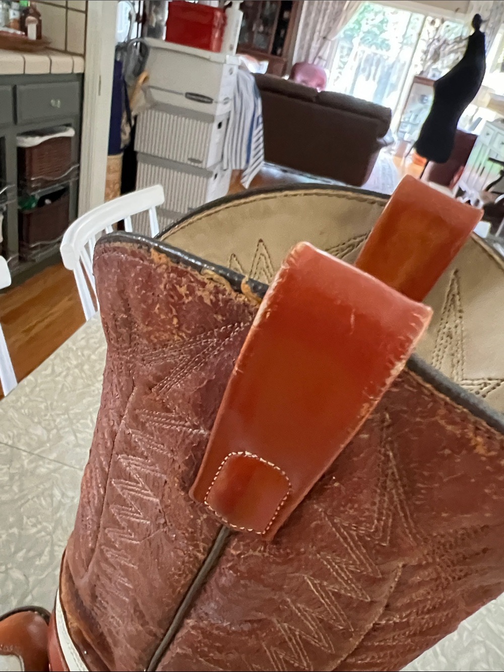 Two-Tone Brown and White vintage Cowboy Boots. Donating to cancer shop 7/14 - Picture 10 of 15
